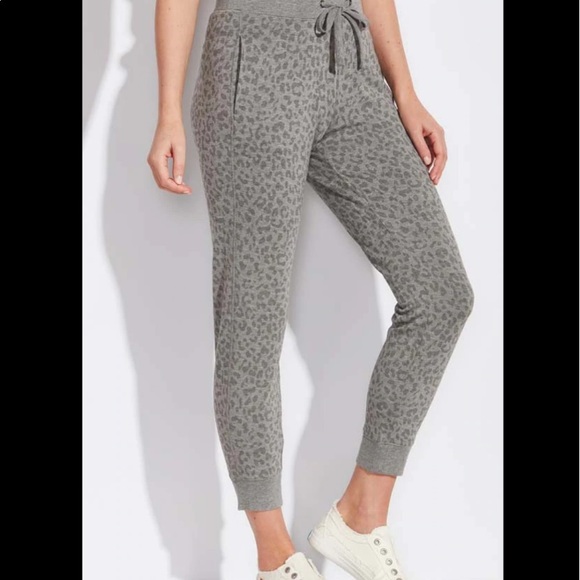 Point Zero Leopard Jogger - Picture 5 of 5